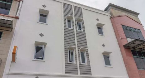 外観 2 RedDoorz near Mall SKA Pekanbaru