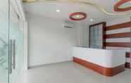 Lobby 3 RedDoorz near Mall SKA Pekanbaru