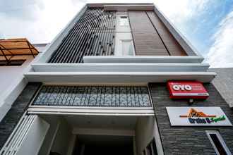 Exterior 4 Super OYO 614 Graha 8 Syariah