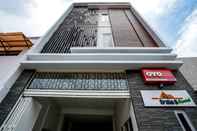 Exterior Super OYO 614 Graha 8 Syariah