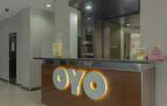 Lobby 6 OYO 180 Hotel Mirah Near RSUD Sawah Besar