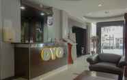 Lobby 7 OYO 180 Hotel Mirah Near RSUD Sawah Besar