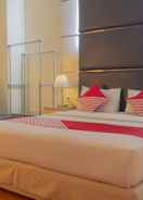 BEDROOM OYO 180 Hotel Mirah Near RSUD Sawah Besar