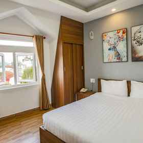 La Rosée Hotel Dalat 1, Hotel 33a Lê Văn Tám