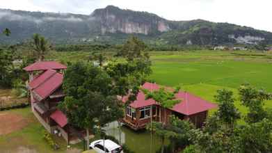 ภายนอกอาคาร 4 Puti Sari Banilai Homestay