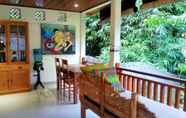 Lobi 3 Cahya House Villa 