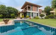 ภายนอกอาคาร 5 Private Pool Villa in Pattaya by Passionata Collection