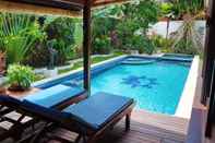 Swimming Pool Villa Coconut Spring Canggu