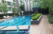 Swimming Pool 6 Niche Mono Sukhumvit 50 by Ariva 