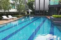 Swimming Pool Niche Mono Sukhumvit 50 by Ariva 