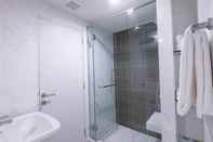 In-room Bathroom Niche Mono Sukhumvit 50 by Ariva 