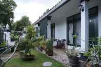 พื้นที่สาธารณะ OYO 244 Griya Cemara Homestay