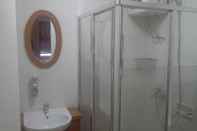 In-room Bathroom Apartemen Mediterania Boulevard at Kemayoran