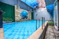 Kolam Renang Private Pool Villa Kartika Batu