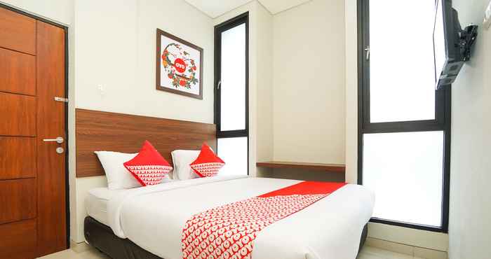 Kamar Tidur Super OYO 449 The Colins