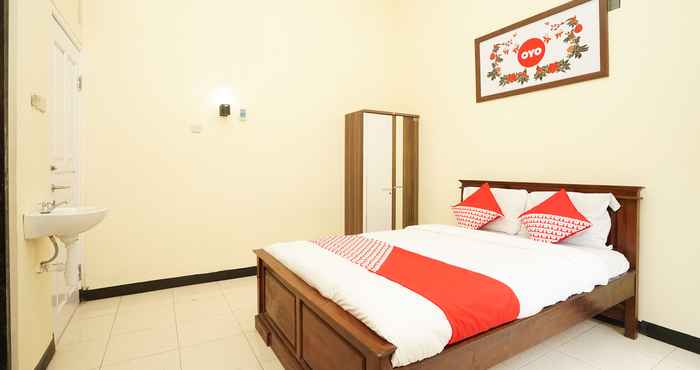 Bedroom OYO 587 Penginapan Sinar Harapan