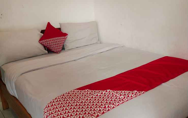 Super OYO 447 Hutasimo Residence Medan - Suite Double