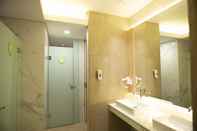 Toilet Kamar Whiz Capsule Hotel Thamrin Jakarta