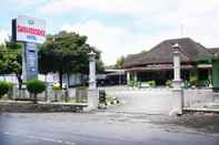 Exterior Cakra Residence Syariah Hotel 