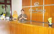 Lobi 6 Cakra Residence Syariah Hotel 