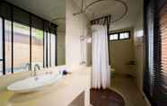 In-room Bathroom 6 Cae Villa Huahin