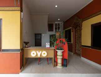 Lobby 2 OYO 636 Apartmen Kak Okoh