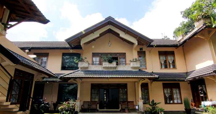 Exterior Mawar Asri Villa Syariah Kaliurang