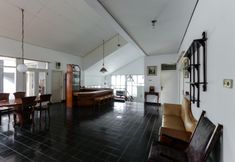 Common Space 7 Cisitu Valley Villa Syariah