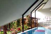 Swimming Pool Rumah Kebun Lulu Villa
