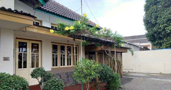 Luar Bangunan Omah Kranji Guest House