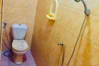 In-room Bathroom Omah Kranji Guest House