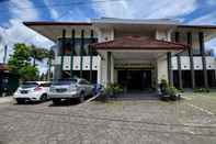 Exterior Hotel Hikmat Indah