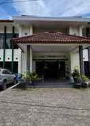 EXTERIOR_BUILDING Hotel Hikmat Indah