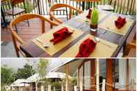 Quầy bar, cafe và phòng lounge Oak Tree Glamping Resort