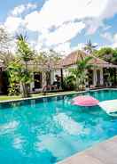 SWIMMING_POOL Agung Wiwin Bungalows 