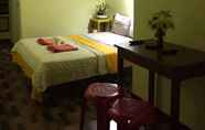 Kamar Tidur 2 Roma Pension House