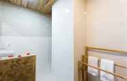 Toilet Kamar 6 The Dewi Premier