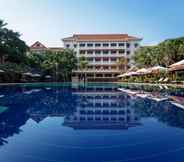 Swimming Pool 2 Royal Angkor Resort & Spa