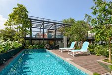 Swimming Pool SAVV Hotel