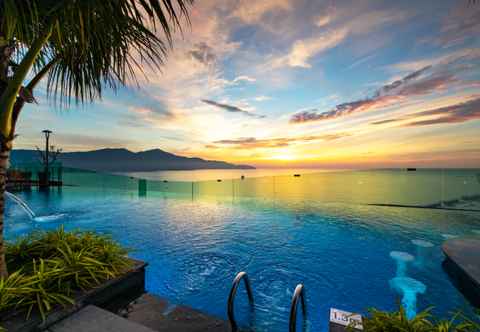 Swimming Pool Sala Danang Beach Hotel