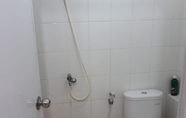 Toilet Kamar 5 Calista Room At Apartemen Bassura City