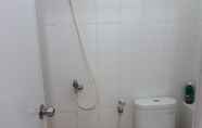 In-room Bathroom 5 Calista Room At Apartemen Bassura City