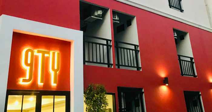 Bangunan 9TY Hotel (Ninety Hotel)