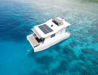 ภายนอกอาคาร 2 Nyaman Catamaran