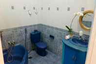 In-room Bathroom Full House at The Omah Alun Alun Kidul