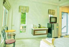 Bedroom 6 Thai Orange Magic