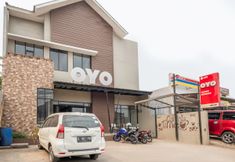 Exterior 4 OYO 535 Cileunyi Residence Syariah