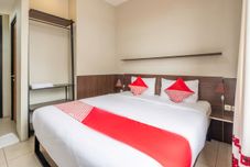 Bedroom OYO 535 Cileunyi Residence Syariah