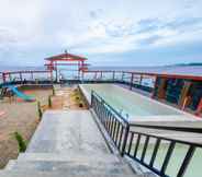 Kolam Renang 2 Mega Nasional Seaview Hotel