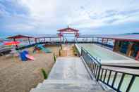 Kolam Renang Mega Nasional Seaview Hotel